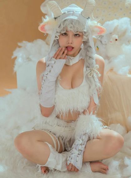 亚洲女神vs40厘米黑人_国产剧高清电影在线